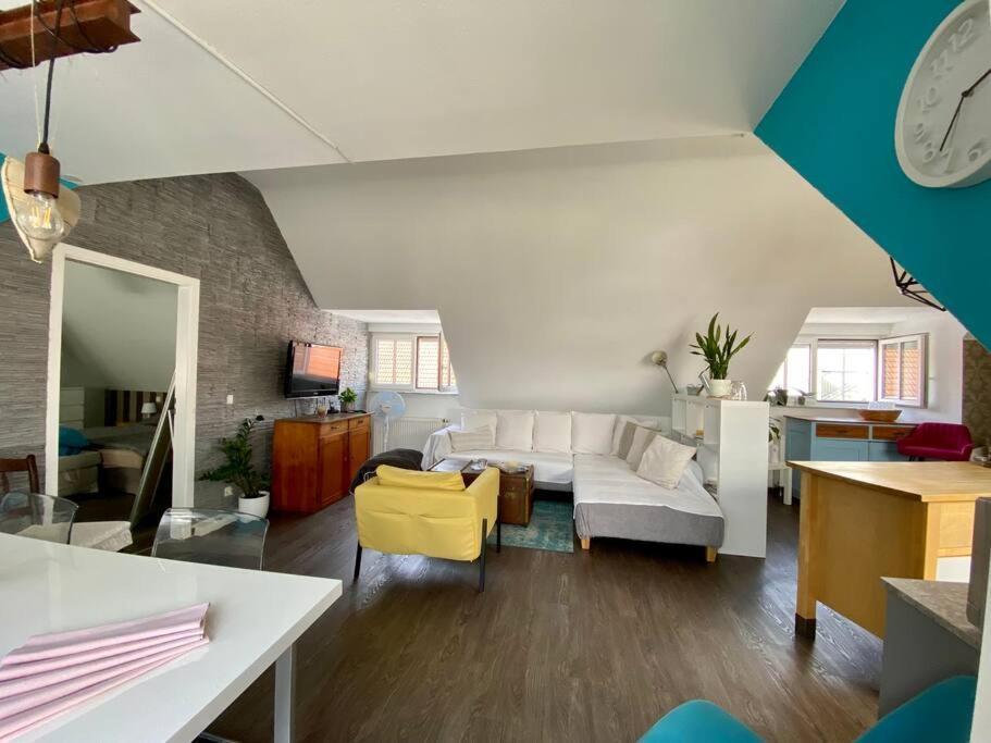Light Flow Stylish Attic House. M. Balcony Rastatt Exteriör bild